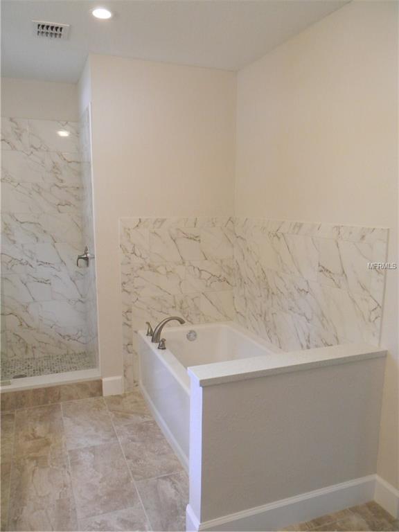 285 W OAK HILL ROAD, MOUNT DORA, Florida 32757, 5 Bedrooms Bedrooms, 3 Rooms Rooms,3 BathroomsBathrooms,Residential,For sale,OAK HILL,O5535932