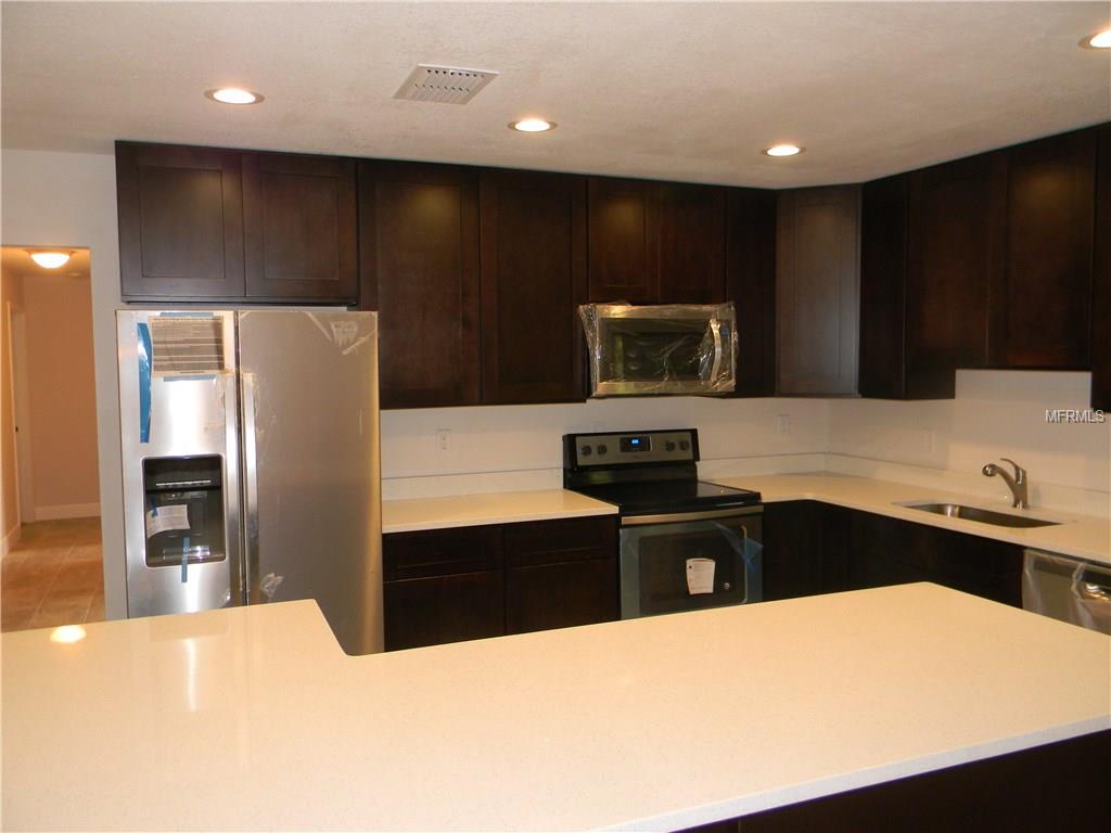 285 W OAK HILL ROAD, MOUNT DORA, Florida 32757, 5 Bedrooms Bedrooms, 3 Rooms Rooms,3 BathroomsBathrooms,Residential,For sale,OAK HILL,O5535932