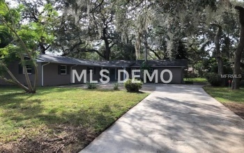 285 W OAK HILL ROAD, MOUNT DORA, Florida 32757, 5 Bedrooms Bedrooms, 3 Rooms Rooms,3 BathroomsBathrooms,Residential,For sale,OAK HILL,O5535932