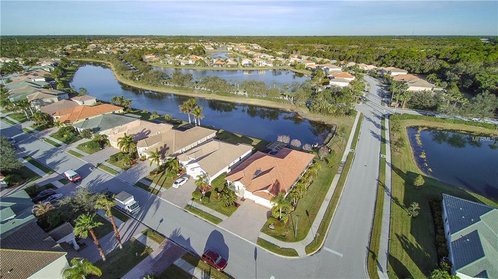 12034 GRANITE WOODS LOOP, VENICE, Florida 34292, 4 Bedrooms Bedrooms, 7 Rooms Rooms,3 BathroomsBathrooms,Residential,For sale,GRANITE WOODS,D5922741