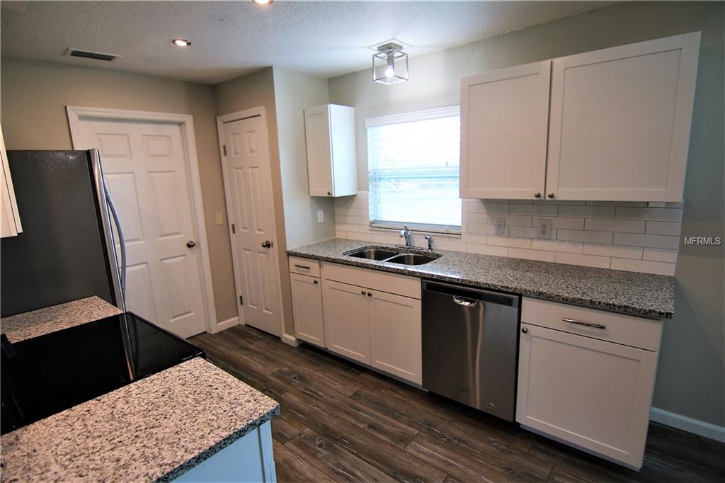 8801 PAUL BUCHMAN HIGHWAY, PLANT CITY, Florida 33565, 3 Bedrooms Bedrooms, 5 Rooms Rooms,2 BathroomsBathrooms,Residential,For sale,PAUL BUCHMAN,T2928421