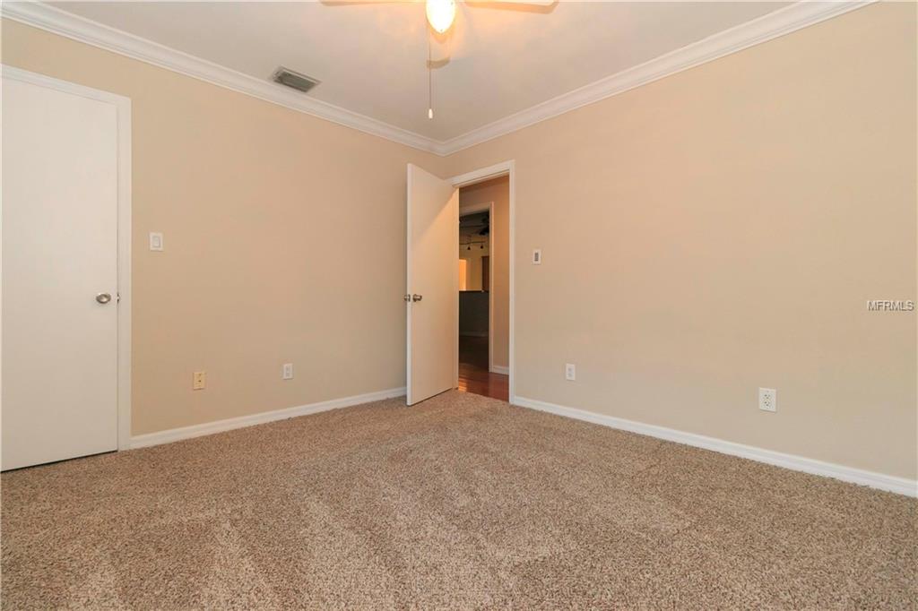 2715 MAE LOMA COURT, ORLANDO, Florida 32806, 3 Bedrooms Bedrooms, 6 Rooms Rooms,2 BathroomsBathrooms,Residential,For sale,MAE LOMA,O5535984