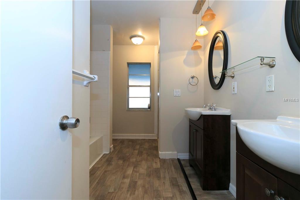 2715 MAE LOMA COURT, ORLANDO, Florida 32806, 3 Bedrooms Bedrooms, 6 Rooms Rooms,2 BathroomsBathrooms,Residential,For sale,MAE LOMA,O5535984