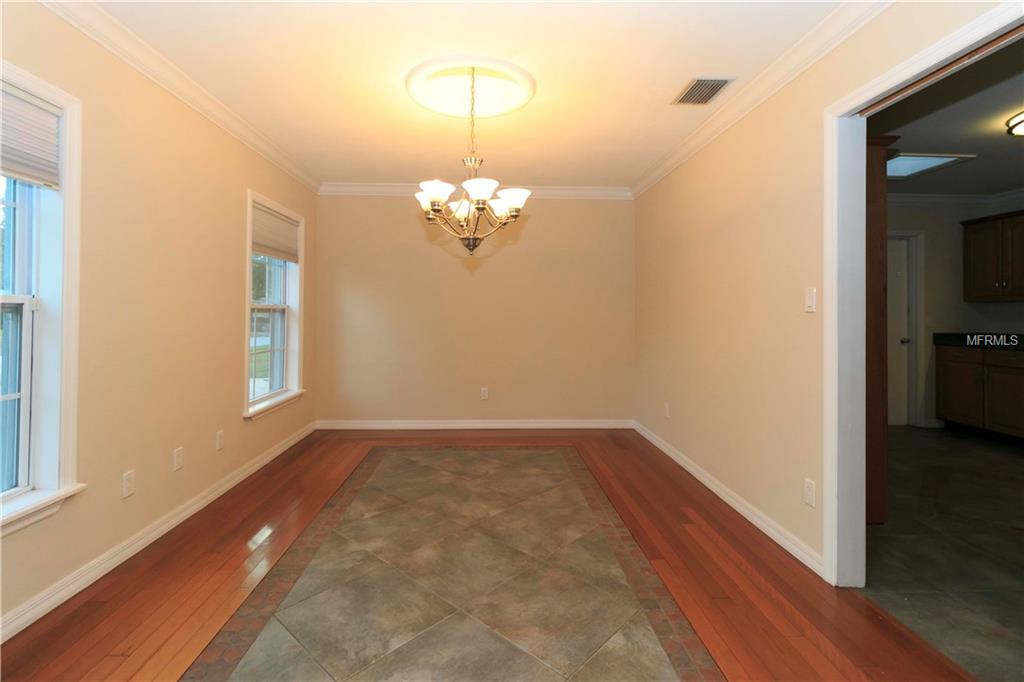 2715 MAE LOMA COURT, ORLANDO, Florida 32806, 3 Bedrooms Bedrooms, 6 Rooms Rooms,2 BathroomsBathrooms,Residential,For sale,MAE LOMA,O5535984