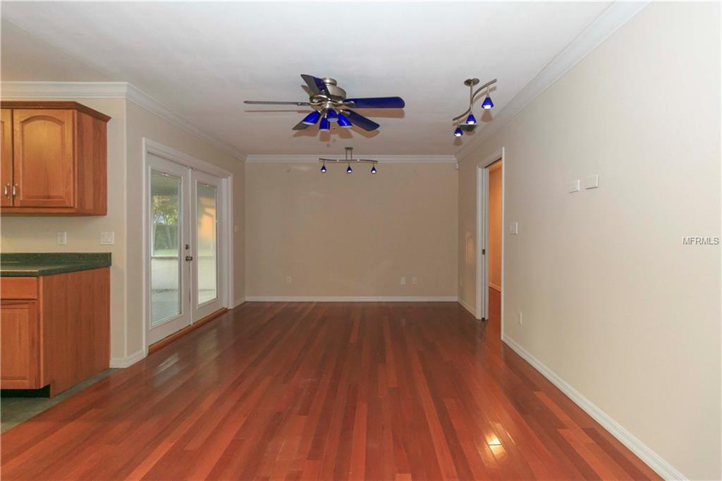 2715 MAE LOMA COURT, ORLANDO, Florida 32806, 3 Bedrooms Bedrooms, 6 Rooms Rooms,2 BathroomsBathrooms,Residential,For sale,MAE LOMA,O5535984