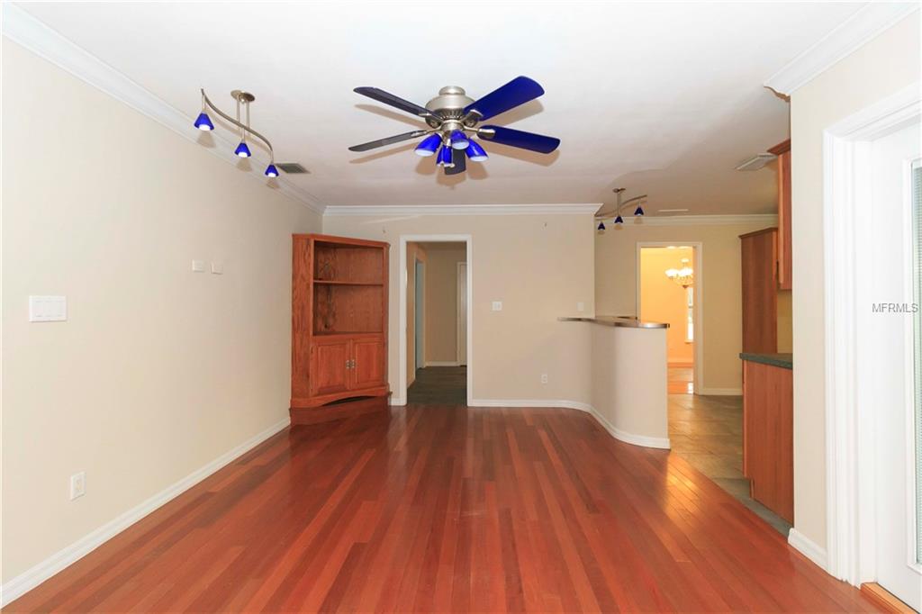 2715 MAE LOMA COURT, ORLANDO, Florida 32806, 3 Bedrooms Bedrooms, 6 Rooms Rooms,2 BathroomsBathrooms,Residential,For sale,MAE LOMA,O5535984