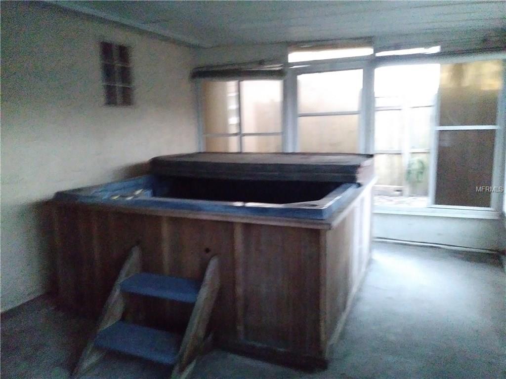 5247 FALCON DRIVE, HOLIDAY, Florida 34690, 2 Bedrooms Bedrooms, 3 Rooms Rooms,1 BathroomBathrooms,Residential,For sale,FALCON,H2204445