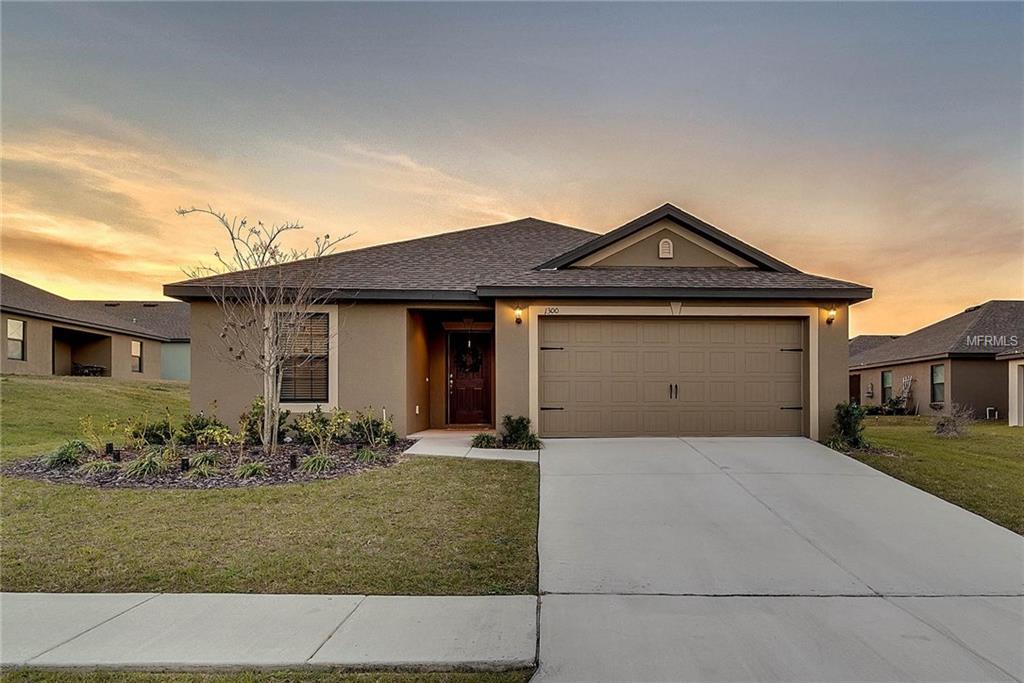 1300 WOODLARK DRIVE, HAINES CITY, Florida 33844, 3 Bedrooms Bedrooms, 6 Rooms Rooms,2 BathroomsBathrooms,Residential,For sale,WOODLARK,O5557892