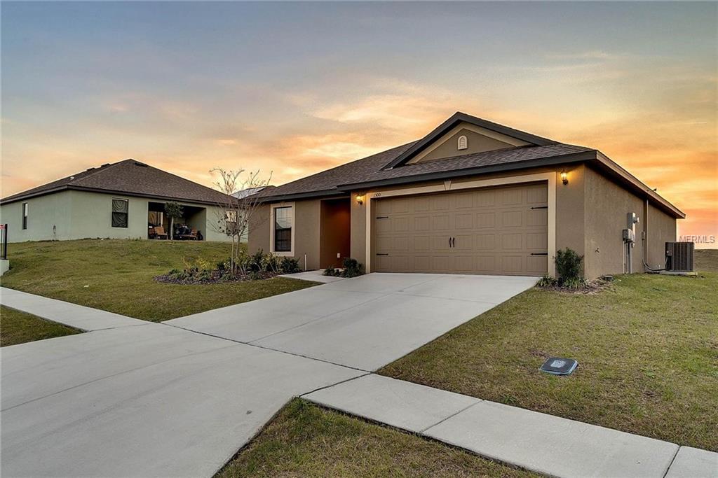 1300 WOODLARK DRIVE, HAINES CITY, Florida 33844, 3 Bedrooms Bedrooms, 6 Rooms Rooms,2 BathroomsBathrooms,Residential,For sale,WOODLARK,O5557892