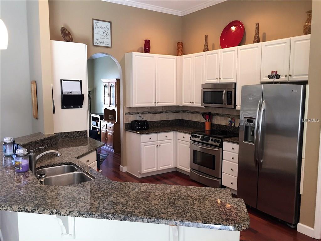 10443 SPARKLE COURT, ORLANDO, Florida 32836, 3 Bedrooms Bedrooms, 6 Rooms Rooms,2 BathroomsBathrooms,Residential,For sale,SPARKLE,O5561115