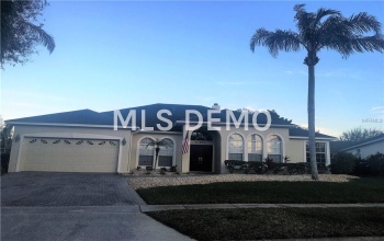 10443 SPARKLE COURT, ORLANDO, Florida 32836, 3 Bedrooms Bedrooms, 6 Rooms Rooms,2 BathroomsBathrooms,Residential,For sale,SPARKLE,O5561115