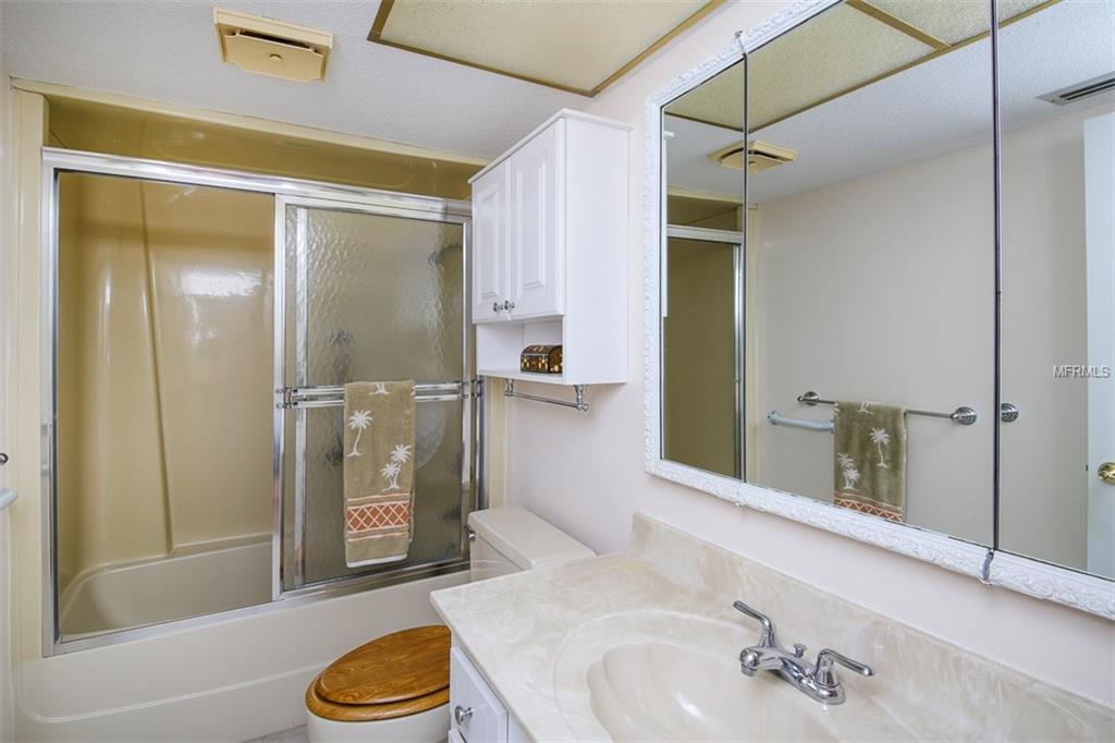 210 SANTA MARIA STREET, VENICE, Florida 34285, 2 Bedrooms Bedrooms, 6 Rooms Rooms,2 BathroomsBathrooms,Residential,For sale,SANTA MARIA,A4209947