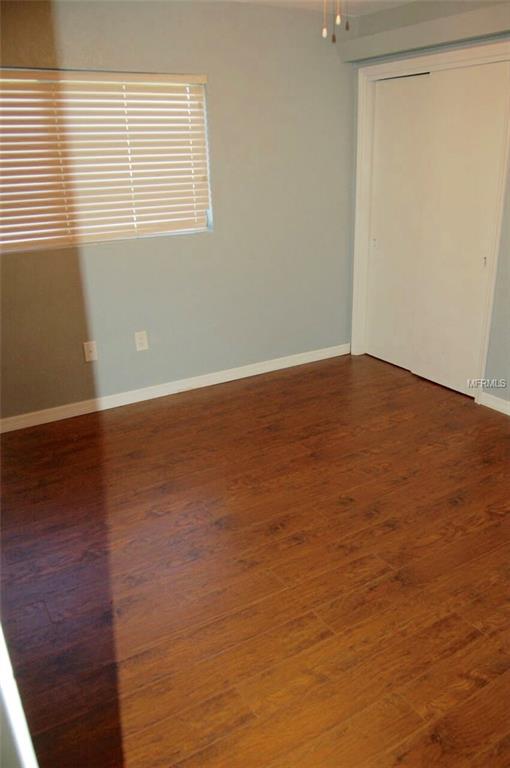 330 BLUEBIRD AVENUE, LAKELAND, Florida 33809, 3 Bedrooms Bedrooms, 5 Rooms Rooms,2 BathroomsBathrooms,Residential,For sale,BLUEBIRD,A4204237