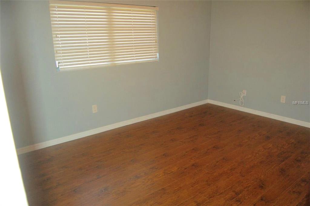 330 BLUEBIRD AVENUE, LAKELAND, Florida 33809, 3 Bedrooms Bedrooms, 5 Rooms Rooms,2 BathroomsBathrooms,Residential,For sale,BLUEBIRD,A4204237