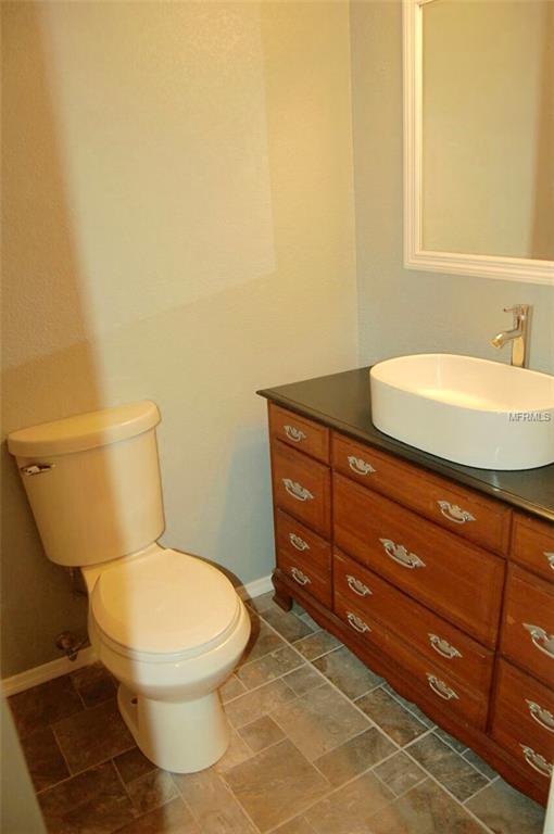 330 BLUEBIRD AVENUE, LAKELAND, Florida 33809, 3 Bedrooms Bedrooms, 5 Rooms Rooms,2 BathroomsBathrooms,Residential,For sale,BLUEBIRD,A4204237