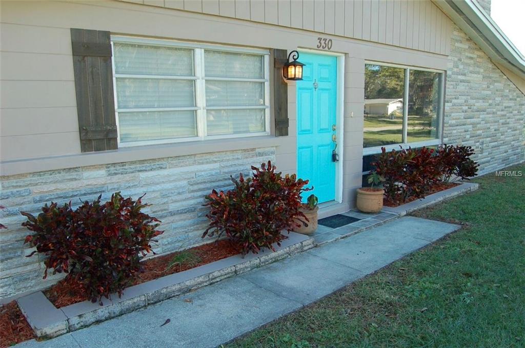 330 BLUEBIRD AVENUE, LAKELAND, Florida 33809, 3 Bedrooms Bedrooms, 5 Rooms Rooms,2 BathroomsBathrooms,Residential,For sale,BLUEBIRD,A4204237