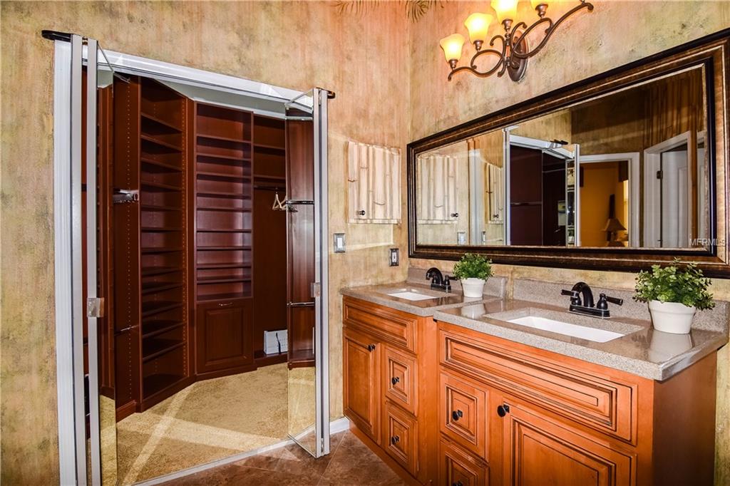 11318 CHURCHHILL TRAIL, SEMINOLE, Florida 33772, 4 Bedrooms Bedrooms, 10 Rooms Rooms,3 BathroomsBathrooms,Residential,For sale,CHURCHHILL,U7843150