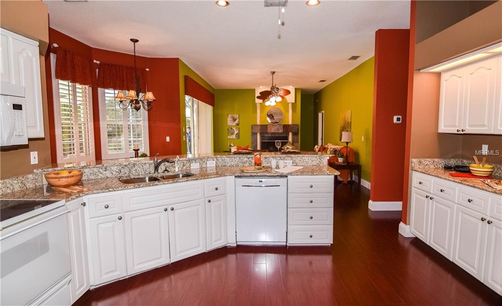 11318 CHURCHHILL TRAIL, SEMINOLE, Florida 33772, 4 Bedrooms Bedrooms, 10 Rooms Rooms,3 BathroomsBathrooms,Residential,For sale,CHURCHHILL,U7843150