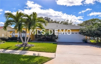 11318 CHURCHHILL TRAIL, SEMINOLE, Florida 33772, 4 Bedrooms Bedrooms, 10 Rooms Rooms,3 BathroomsBathrooms,Residential,For sale,CHURCHHILL,U7843150