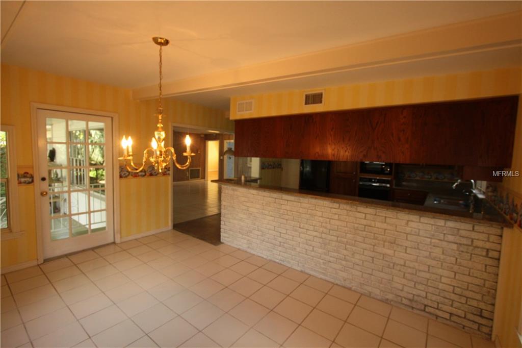 4835 W SAN JOSE STREET, TAMPA, Florida 33629, 2 Bedrooms Bedrooms, 7 Rooms Rooms,2 BathroomsBathrooms,Residential,For sale,SAN JOSE,T2922663