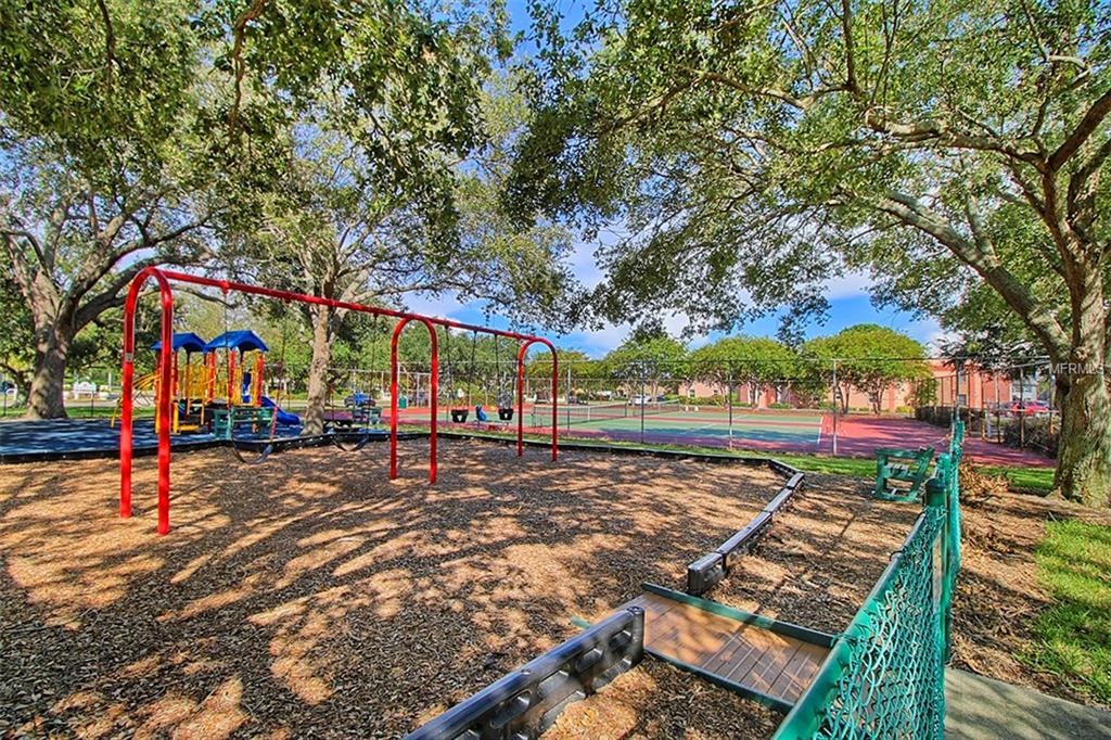 7000 SUNSET DRIVE S, SOUTH PASADENA, Florida 33707, 1 Bedroom Bedrooms, 3 Rooms Rooms,1 BathroomBathrooms,Residential,For sale,SUNSET,U7846381