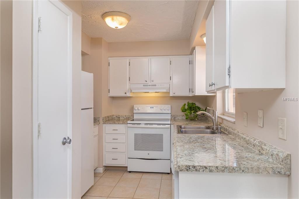 7000 SUNSET DRIVE S, SOUTH PASADENA, Florida 33707, 1 Bedroom Bedrooms, 3 Rooms Rooms,1 BathroomBathrooms,Residential,For sale,SUNSET,U7846381