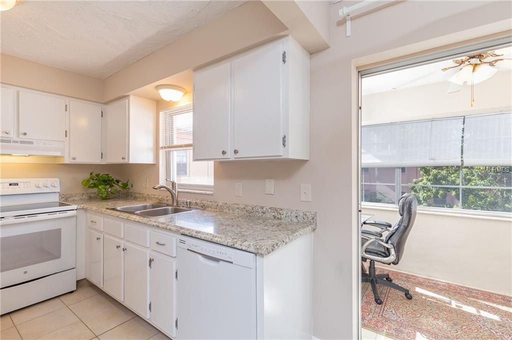 7000 SUNSET DRIVE S, SOUTH PASADENA, Florida 33707, 1 Bedroom Bedrooms, 3 Rooms Rooms,1 BathroomBathrooms,Residential,For sale,SUNSET,U7846381