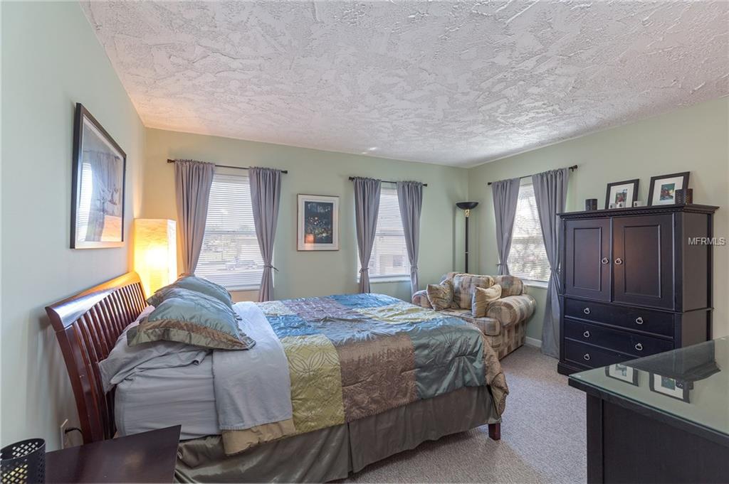 7000 SUNSET DRIVE S, SOUTH PASADENA, Florida 33707, 1 Bedroom Bedrooms, 3 Rooms Rooms,1 BathroomBathrooms,Residential,For sale,SUNSET,U7846381