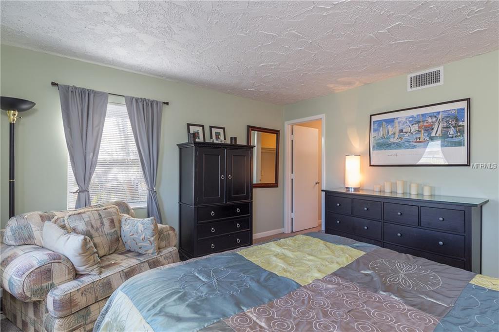 7000 SUNSET DRIVE S, SOUTH PASADENA, Florida 33707, 1 Bedroom Bedrooms, 3 Rooms Rooms,1 BathroomBathrooms,Residential,For sale,SUNSET,U7846381