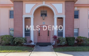 7000 SUNSET DRIVE S, SOUTH PASADENA, Florida 33707, 1 Bedroom Bedrooms, 3 Rooms Rooms,1 BathroomBathrooms,Residential,For sale,SUNSET,U7846381