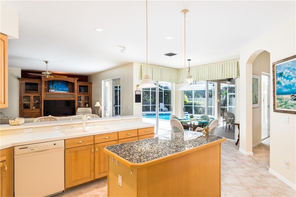 107 SISSO COVE, WINTER SPRINGS, Florida 32708, 5 Bedrooms Bedrooms, 10 Rooms Rooms,3 BathroomsBathrooms,Residential,For sale,SISSO,O5561373