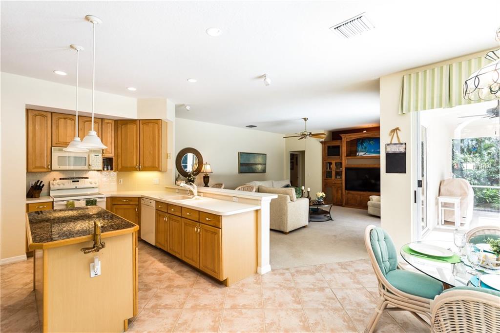 107 SISSO COVE, WINTER SPRINGS, Florida 32708, 5 Bedrooms Bedrooms, 10 Rooms Rooms,3 BathroomsBathrooms,Residential,For sale,SISSO,O5561373