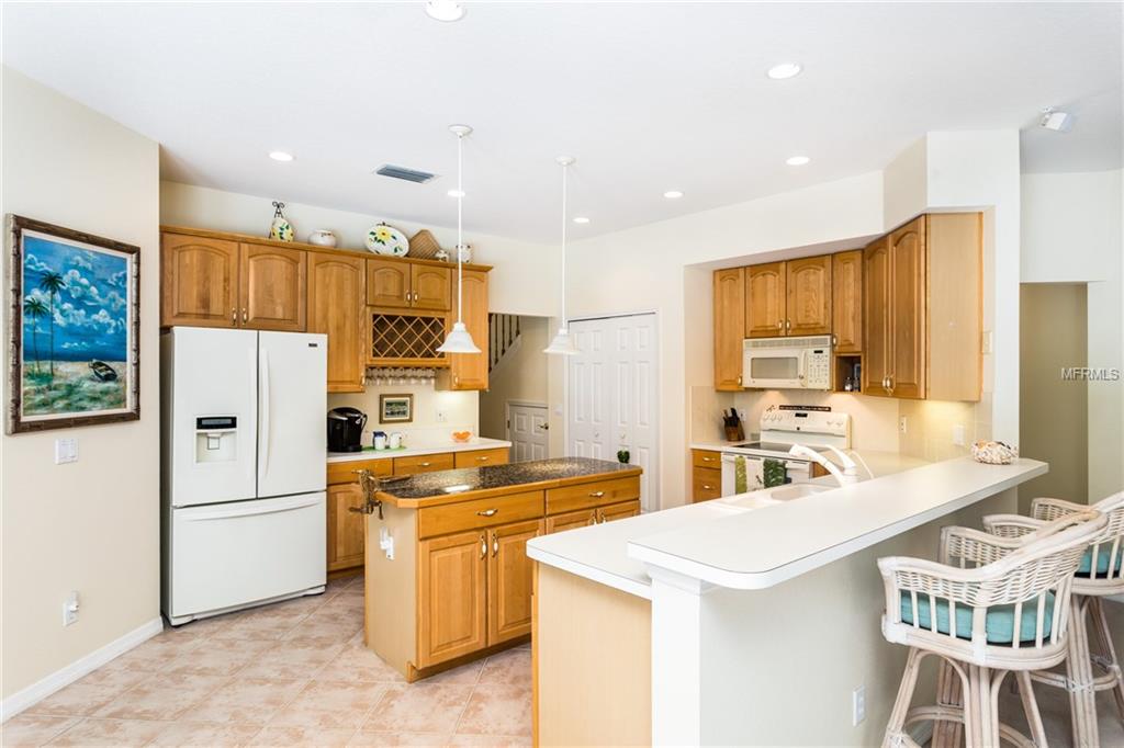 107 SISSO COVE, WINTER SPRINGS, Florida 32708, 5 Bedrooms Bedrooms, 10 Rooms Rooms,3 BathroomsBathrooms,Residential,For sale,SISSO,O5561373