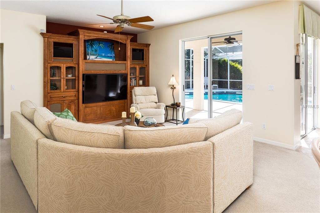 107 SISSO COVE, WINTER SPRINGS, Florida 32708, 5 Bedrooms Bedrooms, 10 Rooms Rooms,3 BathroomsBathrooms,Residential,For sale,SISSO,O5561373