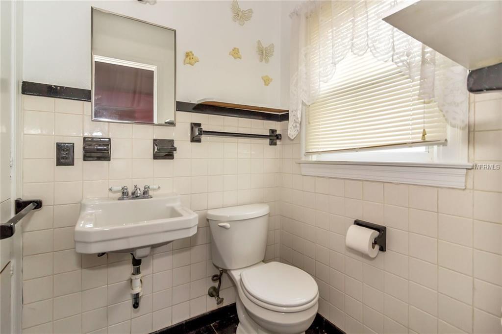 1217 LAKE DOWNEY DRIVE, ORLANDO, Florida 32825, 3 Bedrooms Bedrooms, 6 Rooms Rooms,2 BathroomsBathrooms,Residential,For sale,LAKE DOWNEY,O5561800