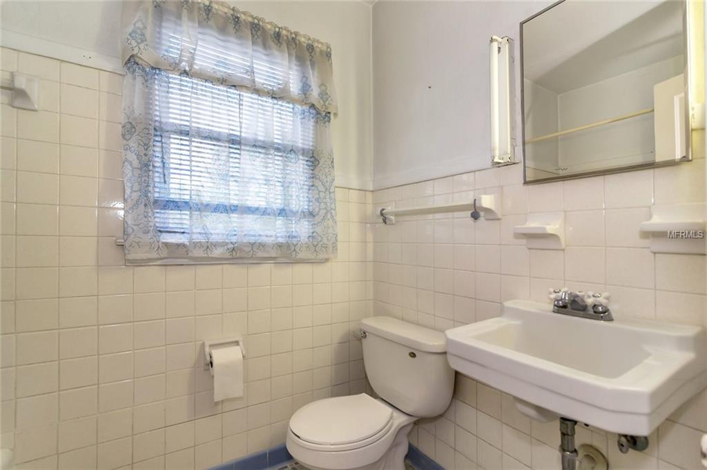 1217 LAKE DOWNEY DRIVE, ORLANDO, Florida 32825, 3 Bedrooms Bedrooms, 6 Rooms Rooms,2 BathroomsBathrooms,Residential,For sale,LAKE DOWNEY,O5561800