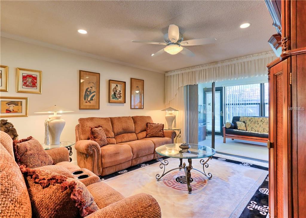 19029 US HIGHWAY 19 N, CLEARWATER, Florida 33764, 2 Bedrooms Bedrooms, 6 Rooms Rooms,2 BathroomsBathrooms,Residential,For sale,US HIGHWAY 19,U7841326