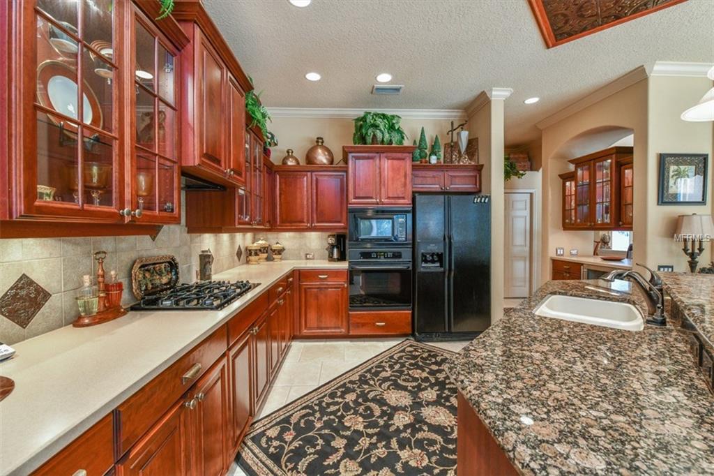 6914 TREYMORE COURT, SARASOTA, Florida 34243, 3 Bedrooms Bedrooms, 8 Rooms Rooms,3 BathroomsBathrooms,Residential,For sale,TREYMORE,A4207152