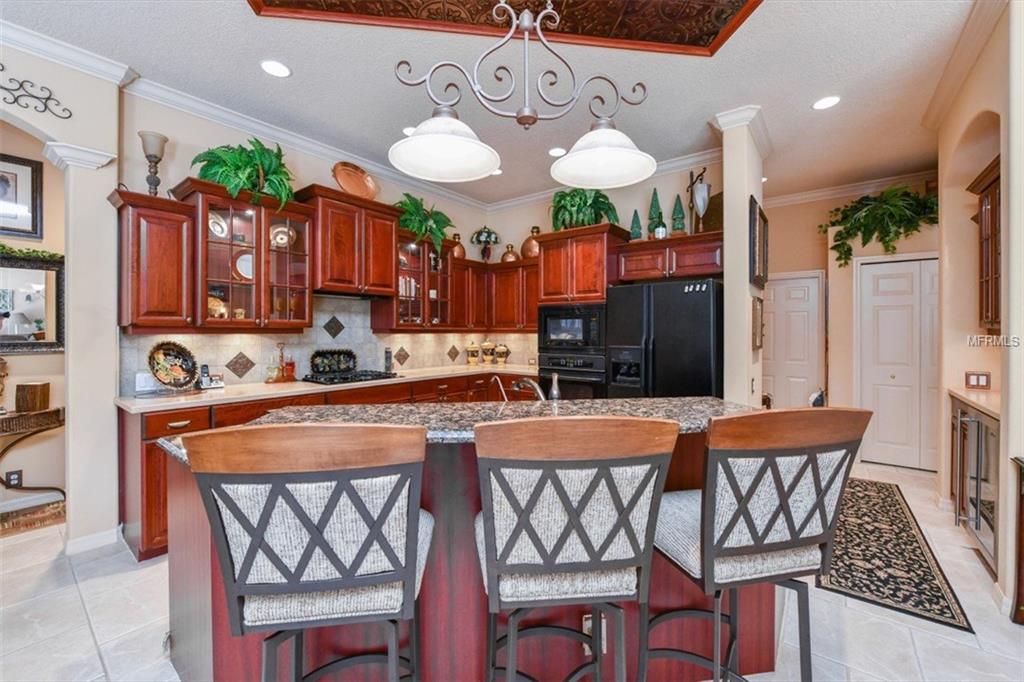 6914 TREYMORE COURT, SARASOTA, Florida 34243, 3 Bedrooms Bedrooms, 8 Rooms Rooms,3 BathroomsBathrooms,Residential,For sale,TREYMORE,A4207152