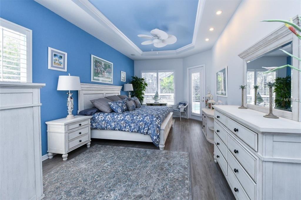 6914 TREYMORE COURT, SARASOTA, Florida 34243, 3 Bedrooms Bedrooms, 8 Rooms Rooms,3 BathroomsBathrooms,Residential,For sale,TREYMORE,A4207152