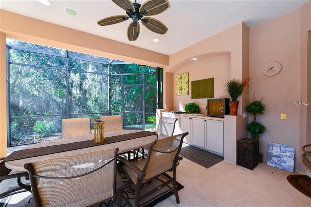 6914 TREYMORE COURT, SARASOTA, Florida 34243, 3 Bedrooms Bedrooms, 8 Rooms Rooms,3 BathroomsBathrooms,Residential,For sale,TREYMORE,A4207152