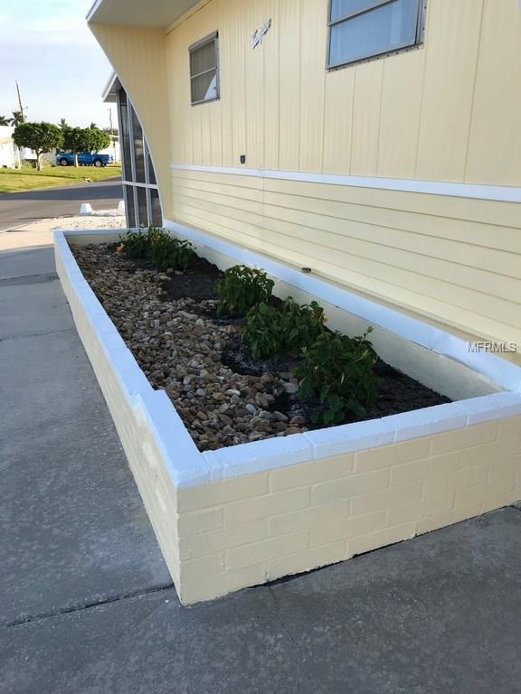 611 52ND AVENUE W, BRADENTON, Florida 34207, 3 Bedrooms Bedrooms, 7 Rooms Rooms,2 BathroomsBathrooms,Residential,For sale,52ND,A4208138