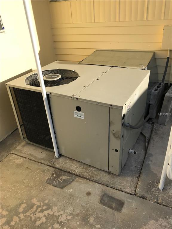 611 52ND AVENUE W, BRADENTON, Florida 34207, 3 Bedrooms Bedrooms, 7 Rooms Rooms,2 BathroomsBathrooms,Residential,For sale,52ND,A4208138