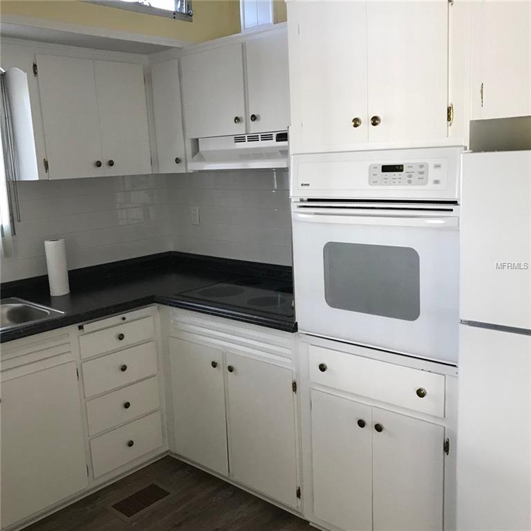 611 52ND AVENUE W, BRADENTON, Florida 34207, 3 Bedrooms Bedrooms, 7 Rooms Rooms,2 BathroomsBathrooms,Residential,For sale,52ND,A4208138