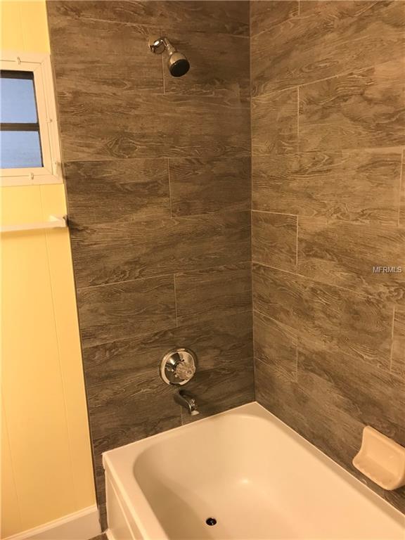 611 52ND AVENUE W, BRADENTON, Florida 34207, 3 Bedrooms Bedrooms, 7 Rooms Rooms,2 BathroomsBathrooms,Residential,For sale,52ND,A4208138