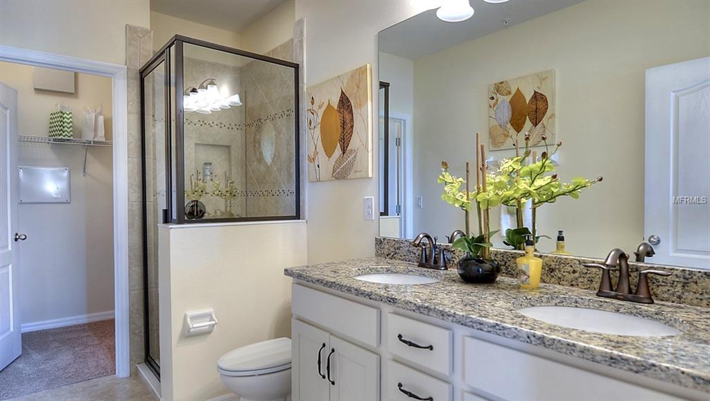 8383 ENCLAVE WAY, SARASOTA, Florida 34243, 2 Bedrooms Bedrooms, 7 Rooms Rooms,2 BathroomsBathrooms,Residential,For sale,ENCLAVE,T2925987