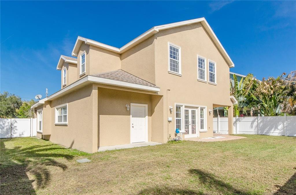 5322 26TH AVENUE S, GULFPORT, Florida 33707, 4 Bedrooms Bedrooms, 9 Rooms Rooms,3 BathroomsBathrooms,Residential,For sale,26TH,U7846682