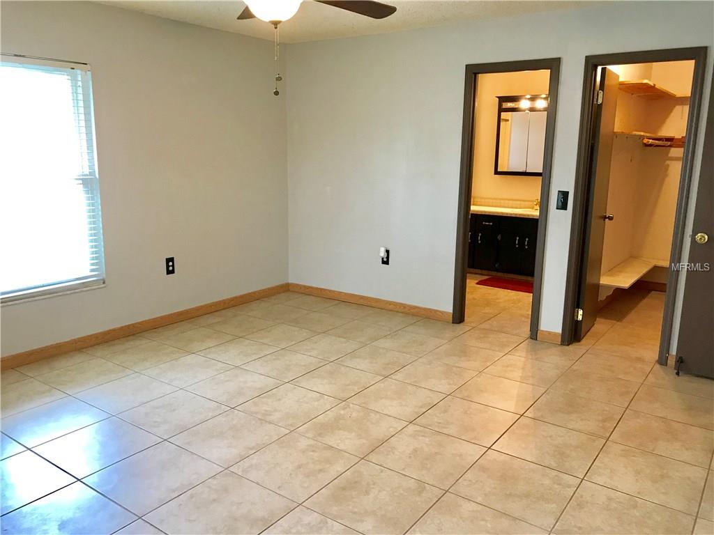 1884 LAKE HILL CIRCLE, ORLANDO, Florida 32818, 3 Bedrooms Bedrooms, 6 Rooms Rooms,2 BathroomsBathrooms,Residential,For sale,LAKE HILL,O5561801