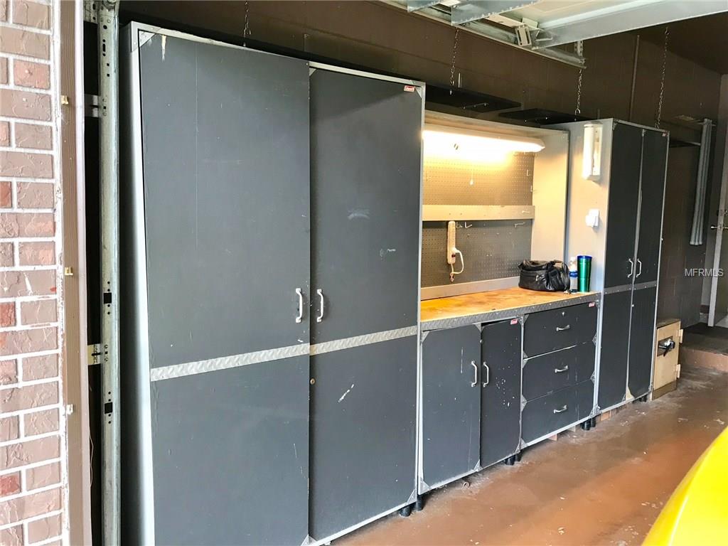 1884 LAKE HILL CIRCLE, ORLANDO, Florida 32818, 3 Bedrooms Bedrooms, 6 Rooms Rooms,2 BathroomsBathrooms,Residential,For sale,LAKE HILL,O5561801