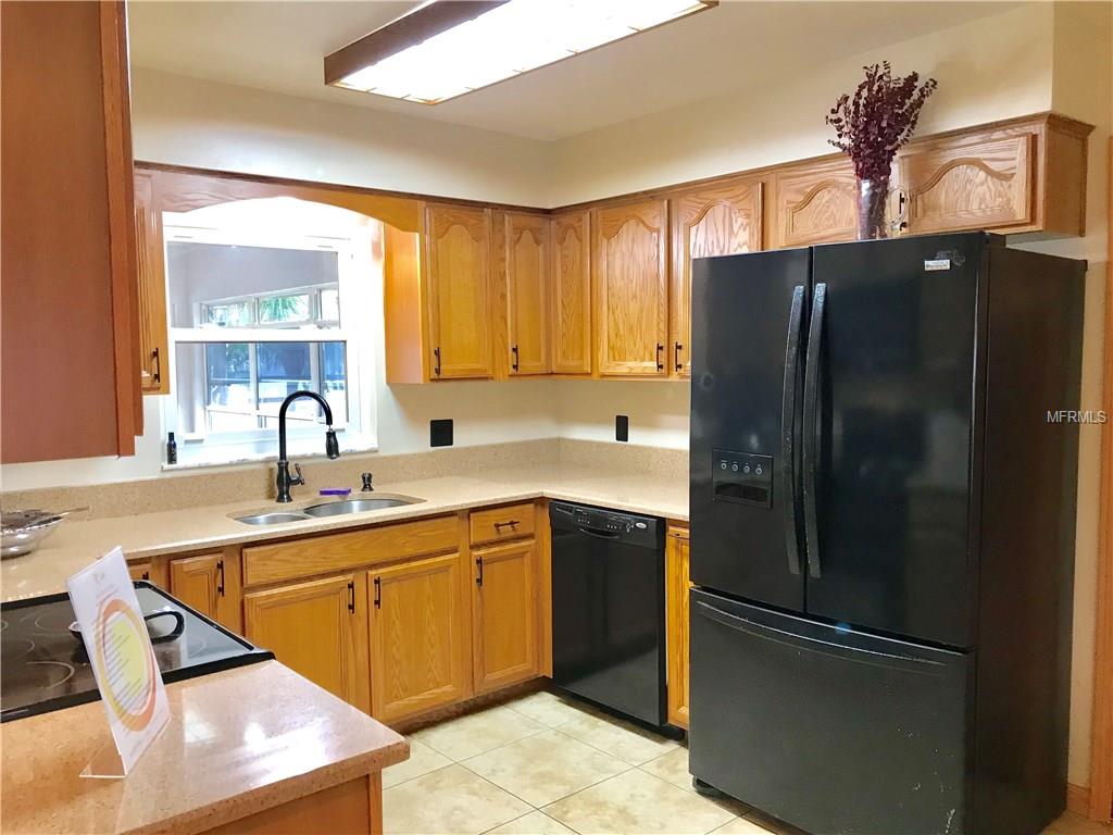 1884 LAKE HILL CIRCLE, ORLANDO, Florida 32818, 3 Bedrooms Bedrooms, 6 Rooms Rooms,2 BathroomsBathrooms,Residential,For sale,LAKE HILL,O5561801